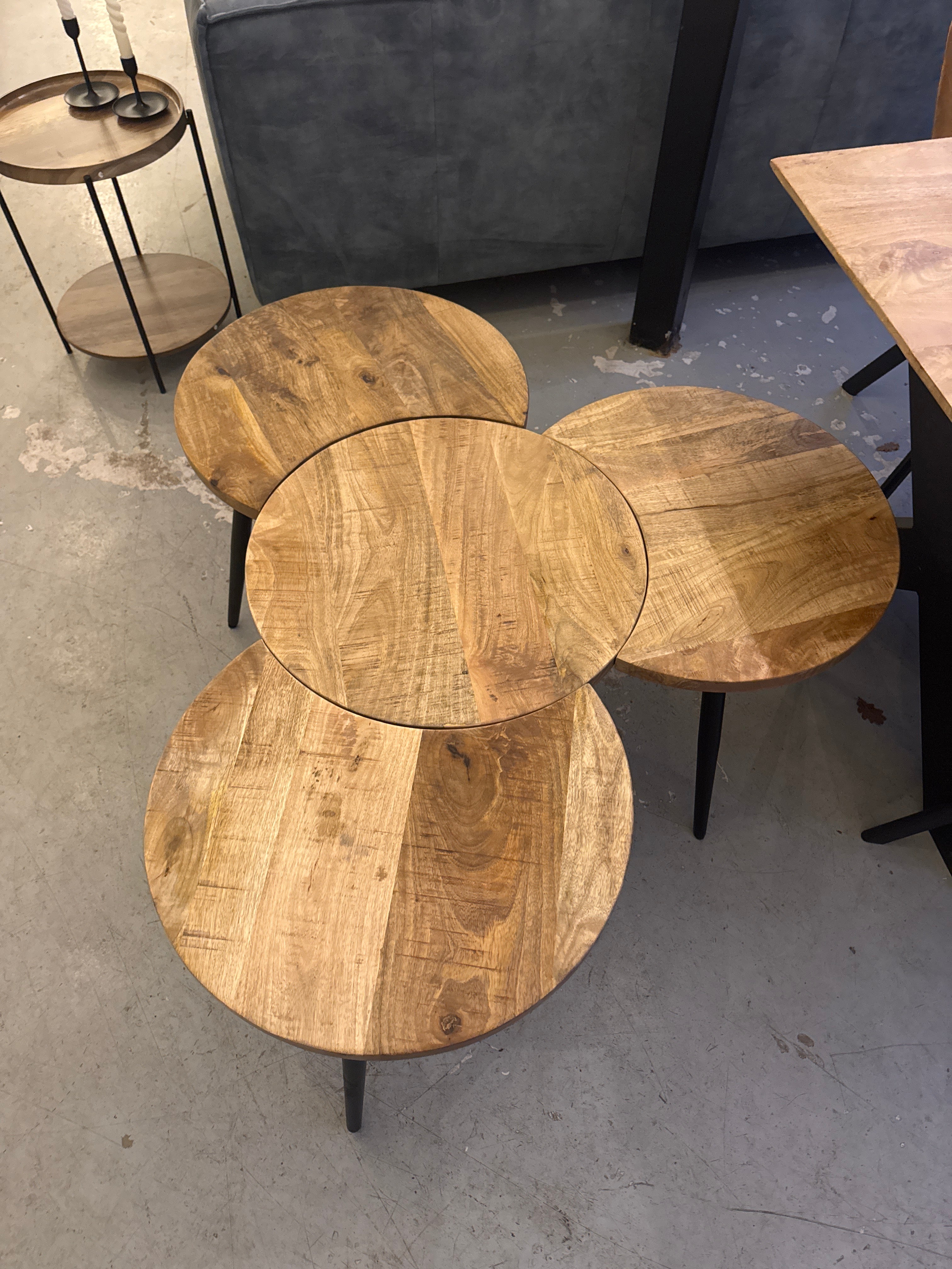 Salontafel Set van 4 – Mangohout – Rond Bijzettafels – Industrieel